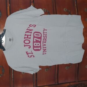 MV Sports St. John University Logo Tee sz Large